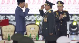 Menteri Pertahanan RI Prabowo Subianto menghadiri Rapim TNI-Polri dan menerima pangkat secara istimewa dari Presiden Joko Widodo di GOR Ahmad Yani, Mabes TNI, Jakarta, Rabu (28/2). Foto: Parlementaria
