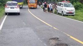 suasana jalan raya Ngawi-Solo yang menjadi lokasi kecelakaan maut, Sabtu (16/3/2024) siang. Foto: Ist