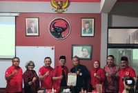 Inda Raya dan Aldi Dwi Prastianto menerima rekomendasi dari PDIP di Kantor DPD PDIP Jawa Timur, Rabu (28/8/2024) malam.