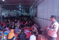 Suasana pelipatan surat suara di KPU Kabupaten Madiun, Selasa (5/11/2024). Foto : ant/neumedia