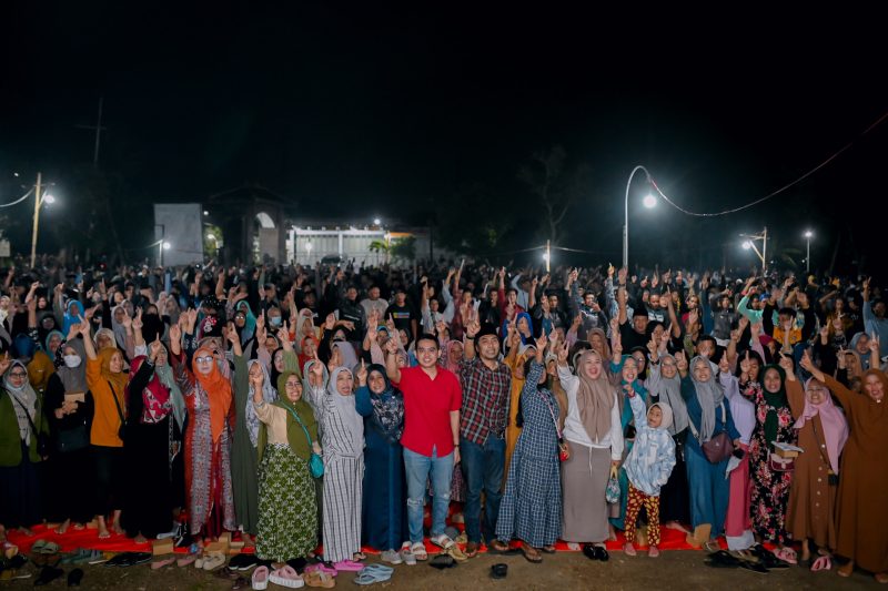 Ribuan relawan dan simpatisan Paslon MADIUN MENYALA memadati kampanye di Kecamatan Dagangan, Sabtu (9/11/2024) malam.