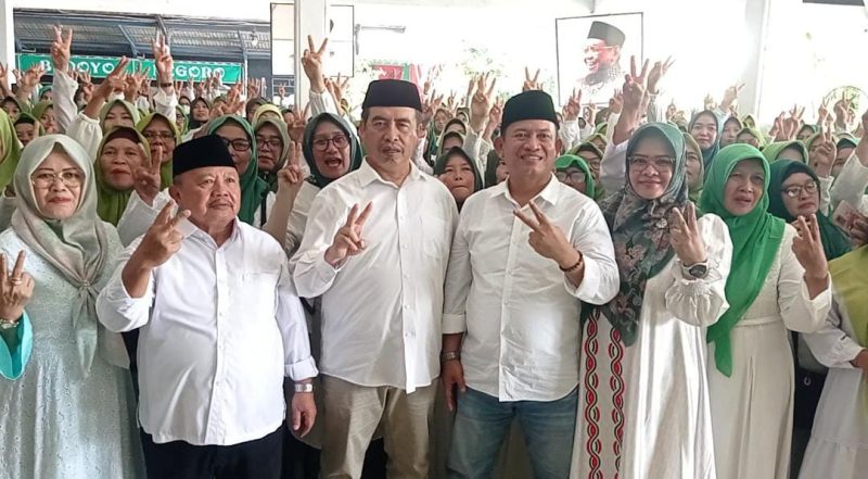 Ratusan Muslimat Kabupaten Madiun deklarasi dukung Paslon Harmonis, Selasa (12/11/2024)