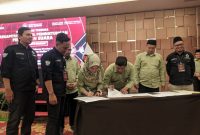 Penandatanganan hasil rekapitulasi KPU Kota Madiun untuk Pilkada Kota Madiun, Rabu (4/12/2024).