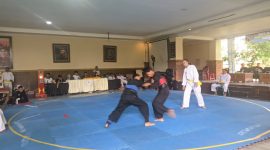 Turnamen pencak silat Tunas Muda Cup (TMC) ketiga digelar di Sasana Kridha Mulya, Babadan Lor, Kecamatan Balerejo, Kabupaten Madiun, Minggu (15/12/2024)