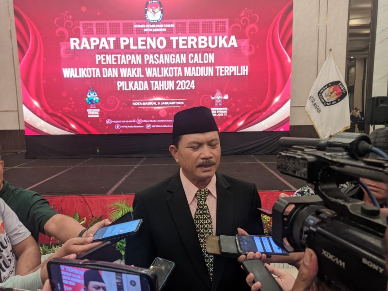 Walikota Madiun terpilih Maidi memberikan keterangan kepada wartawan.
