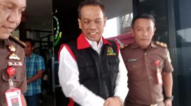 Kepala Bakesbangpoldagri Kabupaten Madiun ditahan usai ditetapkan sebagai tersangka kasus dugaan korupsi tanah proyek jalan tol tahun 2016. Foto : istimewa.