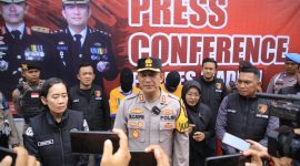 Kapolres Madiun AKBP M. Zainur Rofik memberikan keterangan kepada awak media saat press release kasus Curanmor, Selasa (28/1/2025)
