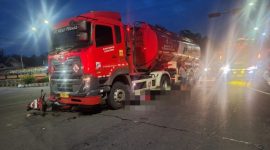 Kecelakaan truk tangki vs sepeda motor di Madiun mengakibatkan satu orang meninggal dan tiga luka-luka. Foto : Satlantas Polres Madiun for NEUMEDIA