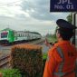 PT KAI pastikan tidak ada penghentian layanan maupun pengurangan personel penjaga perlintasan sebidang. Foto: Humas KAI Daop 7 Madiun 