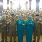 Bupati Madiun Hari Wuryanto dan Wabup dr. Purnomo Hadi berfoto bersama segenap ASN Pemkab Madiun usai apel perdana di Pendopo Ronggo Djoemeno, Senin (3/3/2025) pagi.