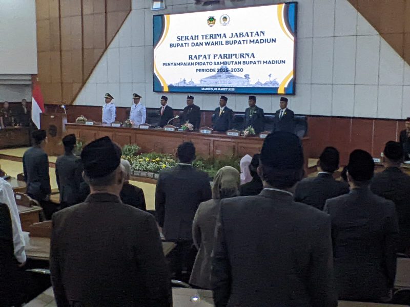 Paripurna Sertijab Bupati dan Wabup Madiun di gedung DPRD Kabupaten Madiun, Senin (3/3/2025)