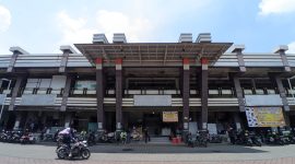 Pasar Baru Caruban, Kabupaten Madiun.
