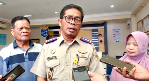 Kepala Kantor ATR/BPN Kota Madiun, Triawan Saleh memberikan keterangan kepada wartawan.