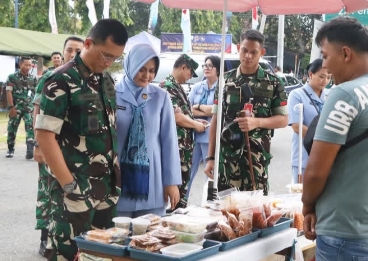 Lanud Iswahjudi menggelar Bazar dan Bakti Sosial memperingati Hari Ulang Tahun (HUT) ke-79 TNI Angkatan Udara. Foto: Penlanud Iswahjudi