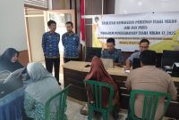 Fasilitasi kemudahan perizinan usaha mikro di kantor Kecamatan Jiwan, Kamis (17/4/2025).
