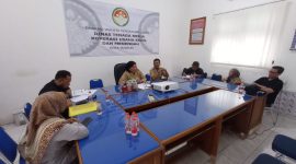 Pertemuan klarifikasi antara pihak JTV Madiun dengan dua eks karyawannya yang difasilitasi Dinas Ketenagakerjaan (Disnaker) dan UMKM Kota Madiun pada Senin (28/04/2025).