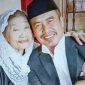 Bupati Madiun Hari Wuryanto dan Almarhumah ibunda tercinta. 