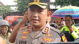 Kapolres Magetan, AKBP Raden Erik Bangun Prakasa ditemui di lokasi kejadian kecelakaan kereta api di perlintasan Stasiun Magetan, Kecamatan Barat Senin (19/5/2025).