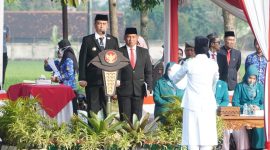 Upacara peringatan Hari Lahir Pancasila di lapangan Desa Ngampel, Kecamatan Mejayan, Kabupaten Madiun, Senin (2/6/2025) pagi.