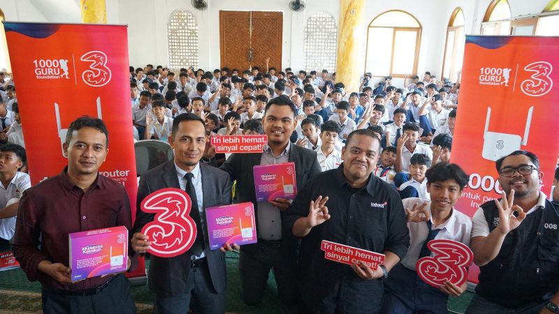 Lewat #MudahnyaKebaikan, Tri bantu perluas akses internet bagi pelajar di pelosok.