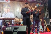 Bupati Madiun H. Hari Wuryanto (depan) didampingi Wakil Bupati dr. Purnomo Hadi membuka SEPASMA di lapangan Mojopurno, Kamis (10/7/2025) malam. 