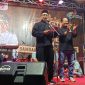 Bupati Madiun H. Hari Wuryanto (depan) didampingi Wakil Bupati dr. Purnomo Hadi membuka SEPASMA di lapangan Mojopurno, Kamis (10/7/2025) malam. 