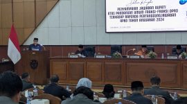 Bupati Madiun tanggapi pandangan umum fraksi DPRD soal pertanggungjawaban APBD 2024, Senin (30/6/2025)