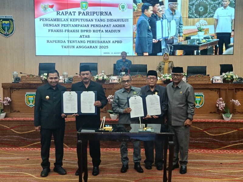 DPRD Kota Madiun bersama Pemerintah Kota (Pemkot) Madiun resmi menyetujui Rancangan Peraturan Daerah (Raperda) tentang Perubahan APBD Tahun Anggaran 2025.