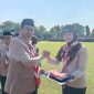 Bupati Madiun Hari Wuryanto secara simbolis memberikan penghargaan kepada insan Pramuka yang berjasa terhadap Gerakan Pramuka Kabupaten Madiun. 