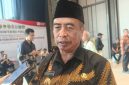 Bupati Madiun Hari Wuryanto memberikan keterangan kepada awak media perihal pembukaan pendaftaran pengisian kursi kepala dinas yang masih kosong, Jumat (22/8/2025). 