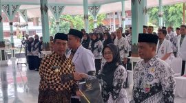 Bupati Madiun H. Hari Wuryanto lakukan perombakan besar-besaran jabatan ASN Pemkab Madiun di Pendopo Muda Graha, Jumat (31/10/2025) 
