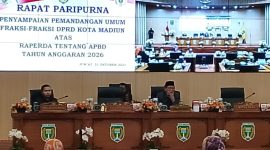 Wakil Ketua I DPRD Kota Madiun, Sutardi, pimpin paripurna, Jumat (31/10/2025). 
