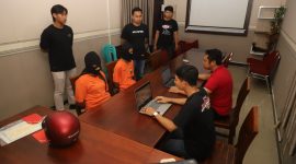 Pasutri di Magetan yang nekat curi motor ibunya sendiri digelandang Polisi. 