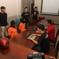 Pasutri di Magetan yang nekat curi motor ibunya sendiri digelandang Polisi. 
