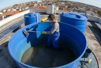 Ilustrasi membersihkan tandon air. Foto : Gemini AI