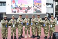 Bupati Madiun H. Hari Wuryanto (nomor tiga dari kiri) bersama dengan kepala daerah lain saat ikuti Program KPPD Lemhannas. Foto : Prokopim Pemkab Madiun. 