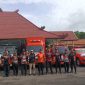 Bupati Madiun Hari Wuryanto memberangkatkan empat kendaraan berisi bantuan logistik untuk korban bencana alam Aceh dan Sumatera, Selasa (9/12/2025).