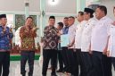 Bupati Madiun Serahkan SK Evaluasi APBDes 2026 di Pendopo Muda Graha, Rabu (17/12/2025). 