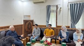 Ketua DPRD Kabupaten Madiun, Fery Sudarsono, menerima audiensi Pengurus PMII Komisariat Universitas PGRI Madiun (UNIPMA) di Gedung DPRD Kabupaten Madiun, Selasa (27/1/2026).