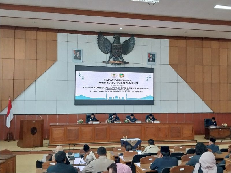 Dua Raperda Non-APBD disahkan menjadi Perda dalam Rapat Paripurna, Rabu (25/2/2026).