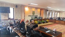 Rapat Dengar Pendapat (RDP) terkait pembangunan gedung 8 lantai Rumah Sakit Islam (RSI) Siti Aisyah.