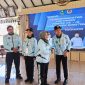 Bupati Magetan Nanik Endang Rusminiarti didampingi Ketua KONI Magetan Bambang Trianto berangkatkan atlet ke Porprov 2025