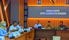 Rakor Badan Pembentukan Peraturan Daerah (Bapemperda) bersama Pemkab Madiun di gedung DPRD Kabupaten Madiun, Rabu (8/4/2026). 