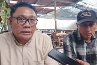 Kuasa hukum korban, Wahyu Dhita Putranto (kiri), saat gelar press release di Warung Latte, Kota Madiun, Sabtu (18/4/2026) 