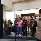 Ketua DPRD Magetan, Sutarno, digelandang petugas usai ditetapkan sebagai tersangka dugaan korupsi dana hibah pokir