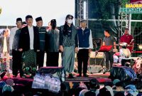 Meriahnya Konser Gema Merah Putih di Lapangan Bangunsari, Kecamatan Dolopo, Kabupaten Madiun, Jumat (15/5/2026) malam.