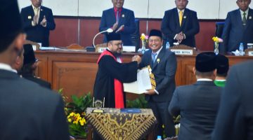 Agus Prayitno resmi menjabat Wakil Ketua DPRD Kabupaten Madiun menggantikan Ali Masngudi