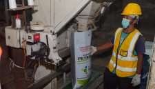 Proses pembuatan pupuk organik bersubsidi Petroganik di Kecamatan Pilangkenceng, Kabupaten Madiun