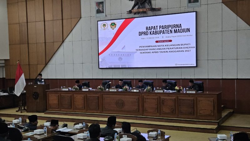 Rapat paripurna DPRD Kabupaten Madiun dengan agenda penyampaian pengantar nota keuangan Rancangan APBD 2027, Rabu (14/10/2026).
