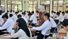 Suasana pelaksanaan tes psikologi rekrutmen eksternal 2026 untuk pelamar tingkat SLTA, D3, dan D4/S1 di Grha Wana Java Perhutani, Madiun, Selasa (20/10/2026).